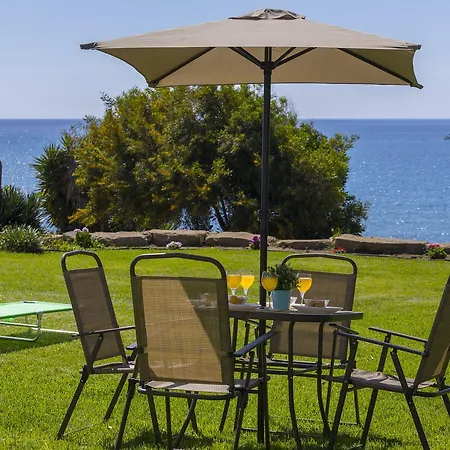 Maroni Beachfront * 拉纳卡