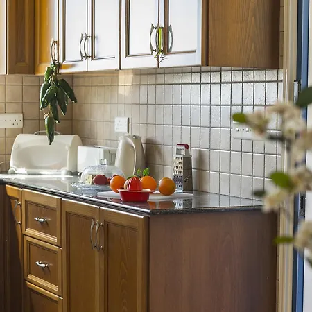 Maroni Beachfront 拉纳卡