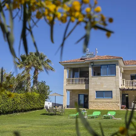 Вилла Maroni Beachfront