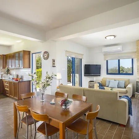 Villa Maroni Beachfront