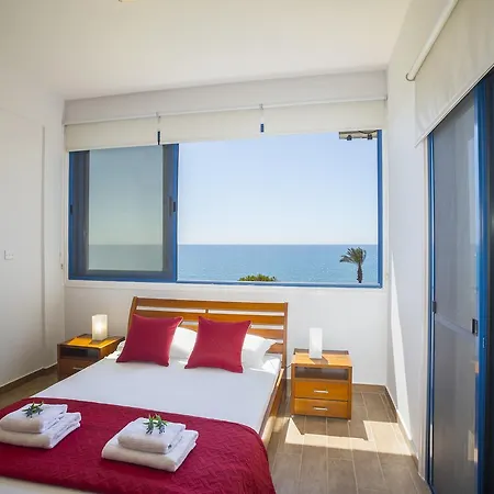 Maroni Beachfront * Ларнака