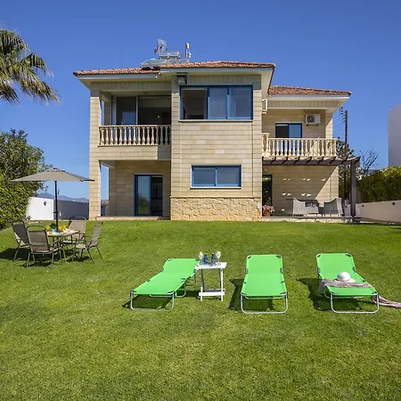 Maroni Beachfront Ларнака