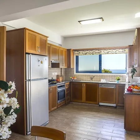Maroni Beachfront Вилла